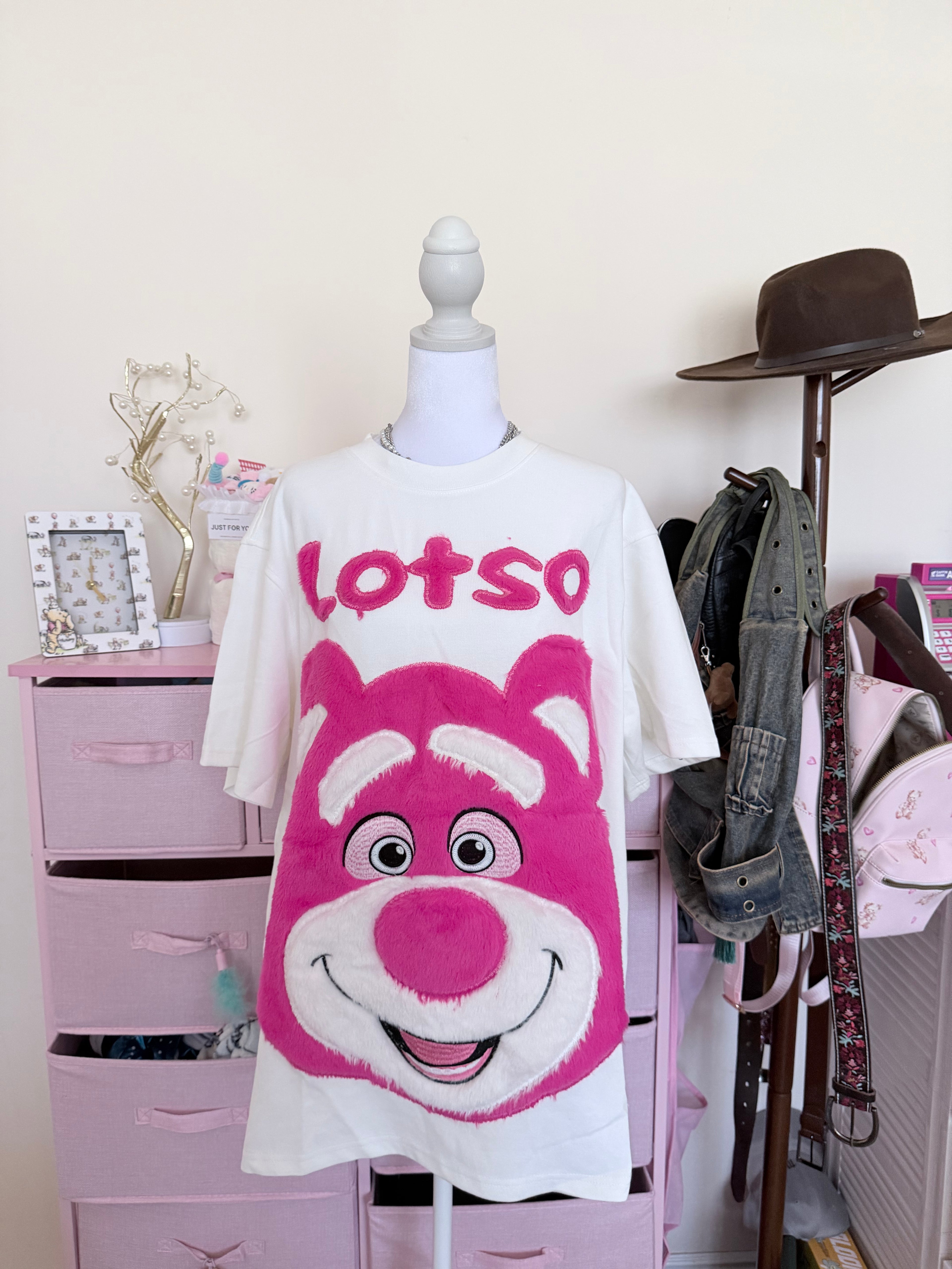 White Lotso Faux Fur Graphic T-Shirt | Cute Y2K Oversized Tee
