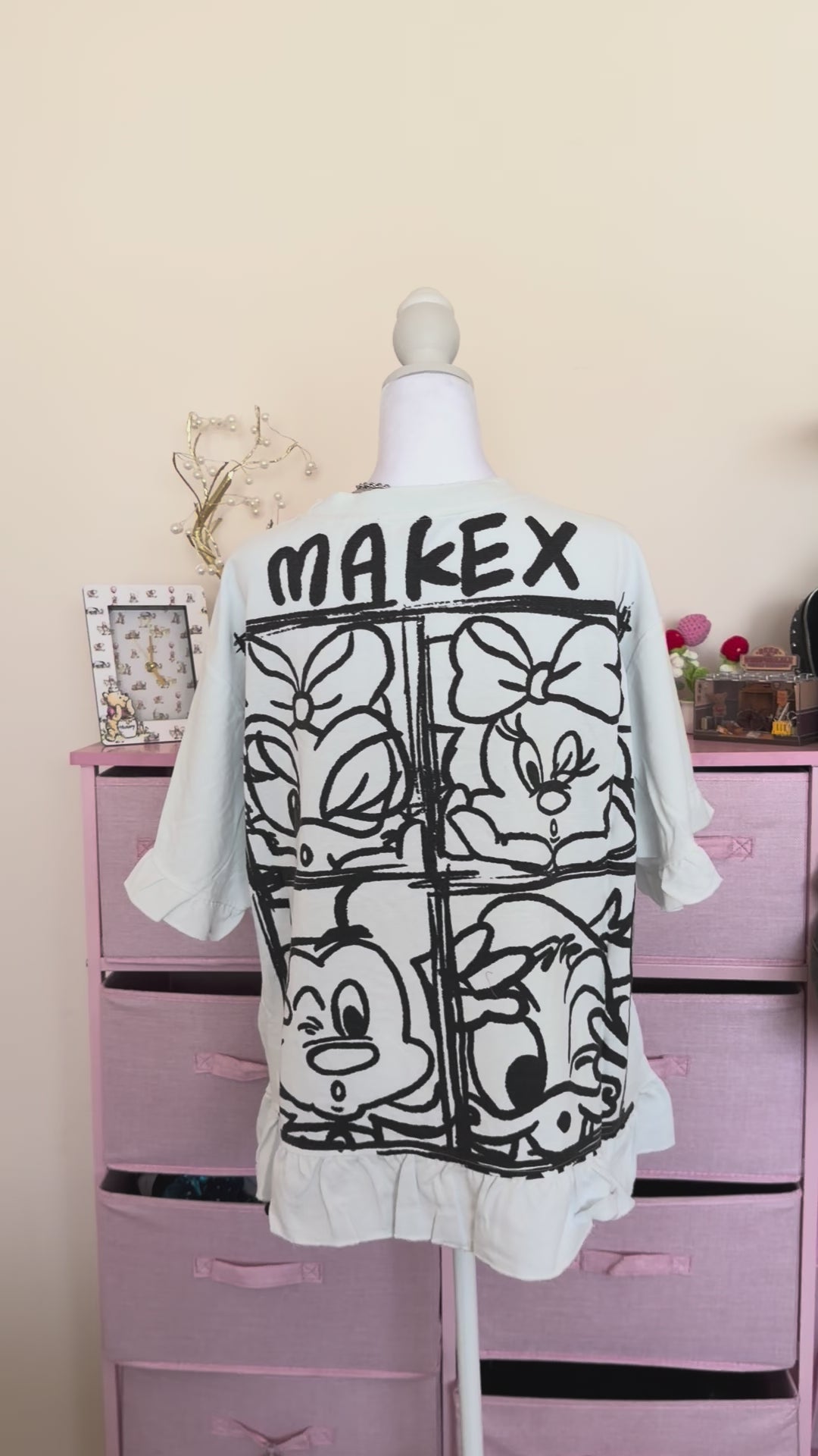 Ruffle Hem Patchwork Graphic T-Shirt – White