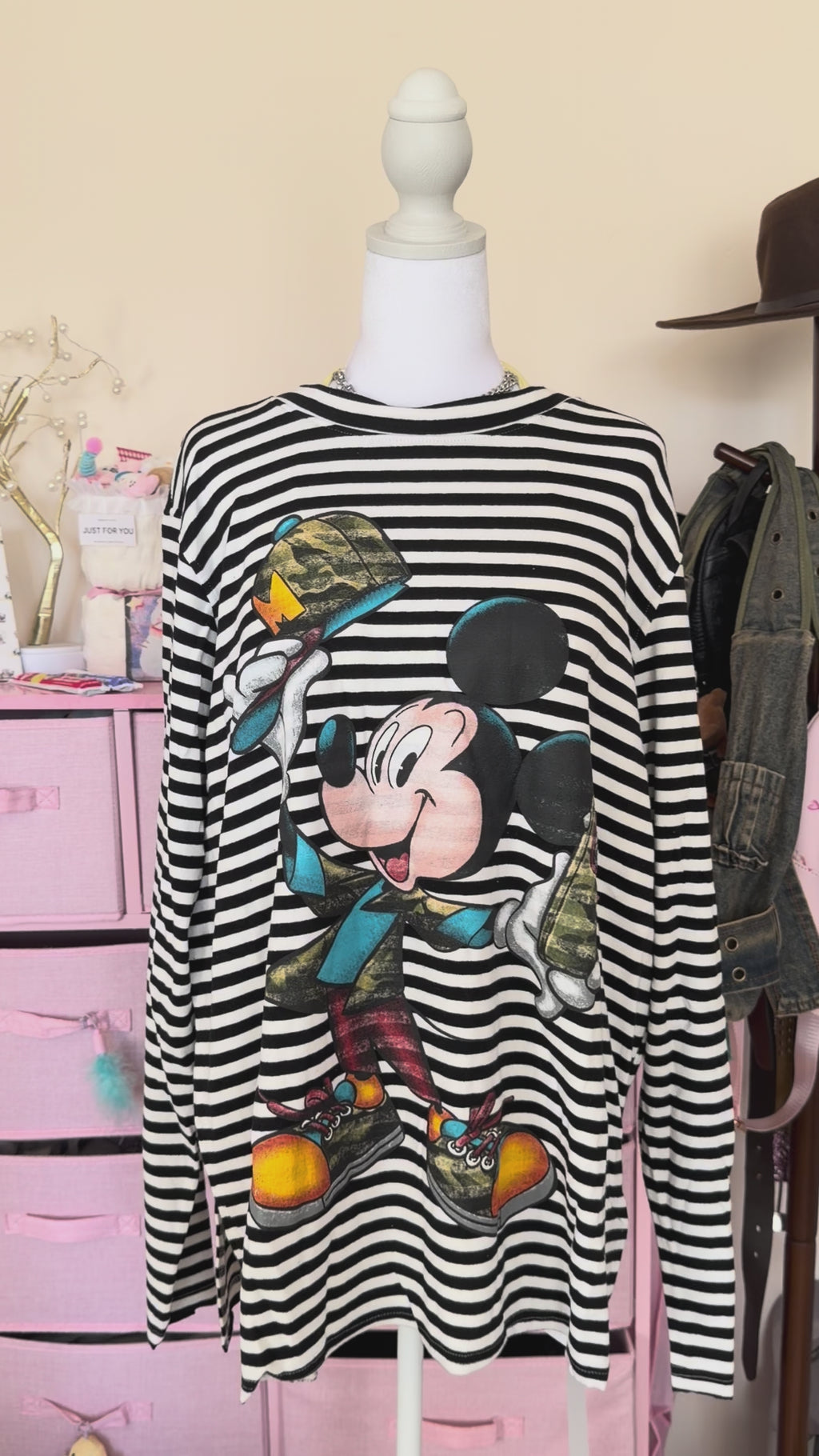 Vintage Stripe Graphic Long Sleeve Tee – Black & White