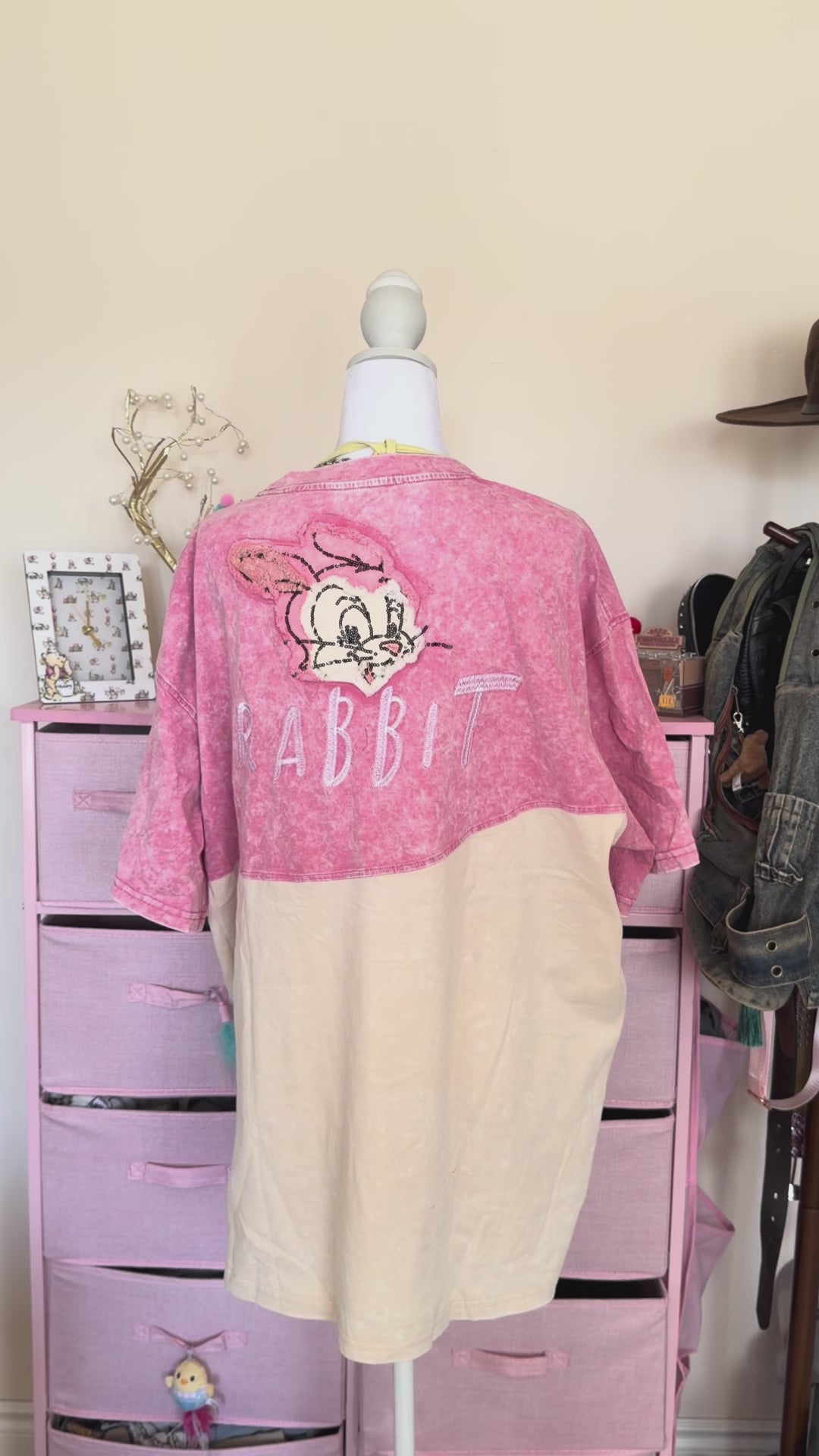 Vintage Patchwork Bunny Acid Wash Oversized T-Shirt – Pink