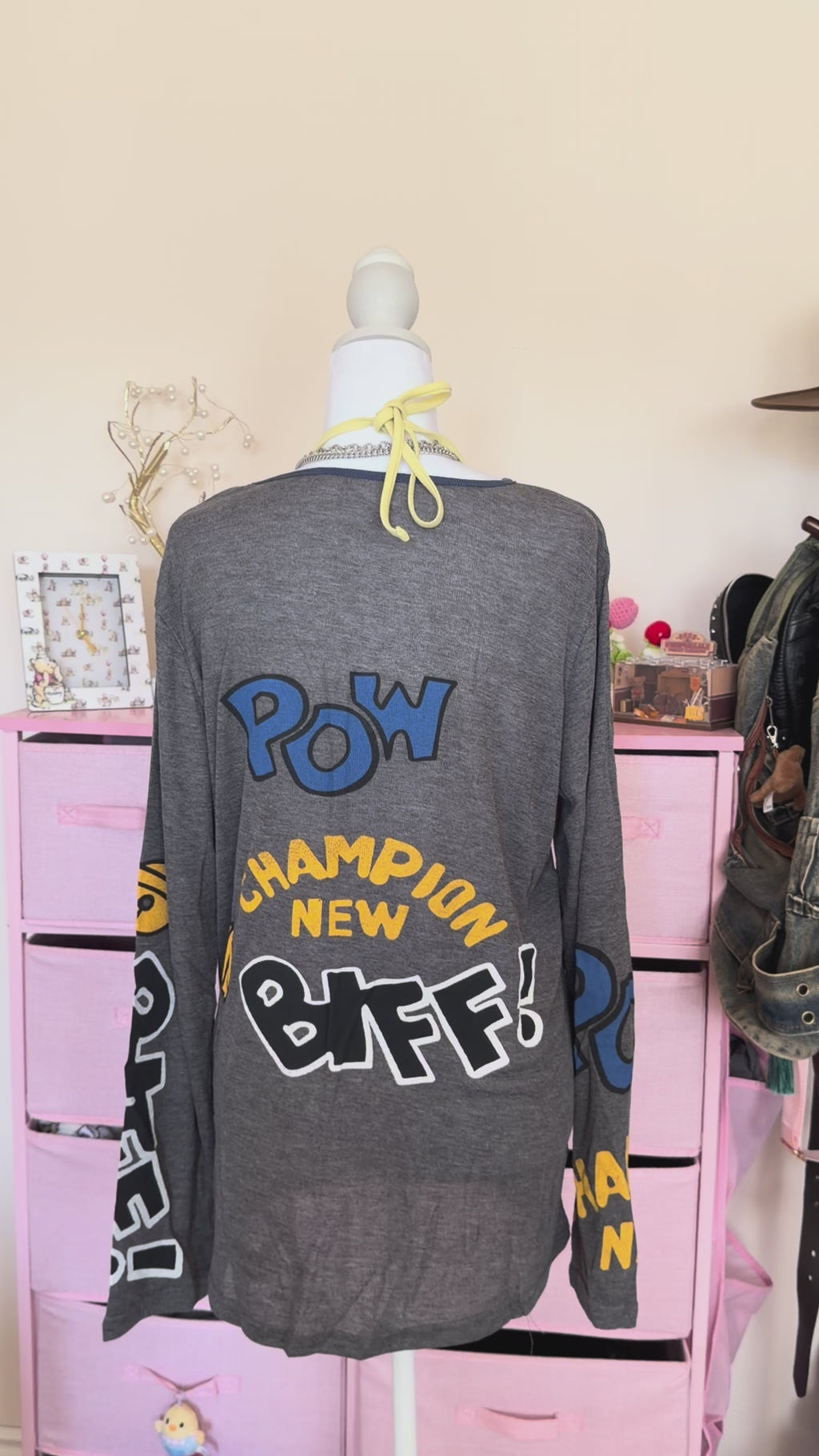 Vintage Cartoon Graphic V-Neck Long Sleeve Top – Grey