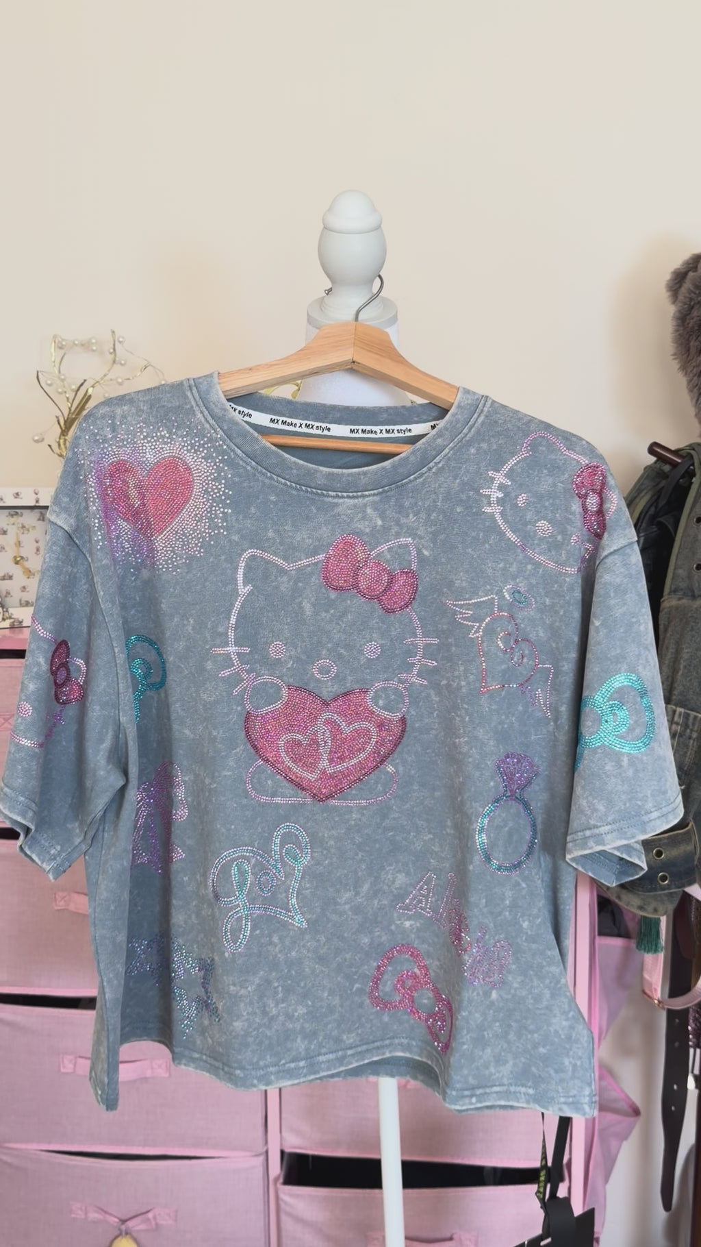 Rhinestone Kitty Graphic Acid Wash Oversized Cropped T-Shirt – Blue